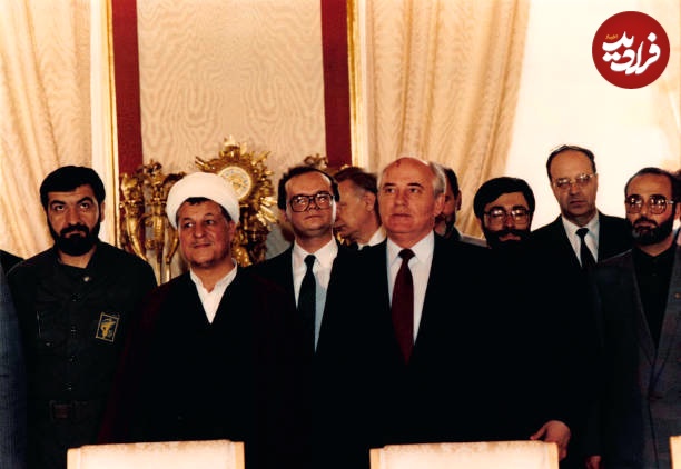 هاشمی رفسنجانی و محسن رضایی در کنار گورباچف در شوروی؛ سال ۶۸ +عکس هاشمی رفسنجانی و محسن رضایی در کنار گورباچف در شوروی؛ سال ۶۸ +عکس