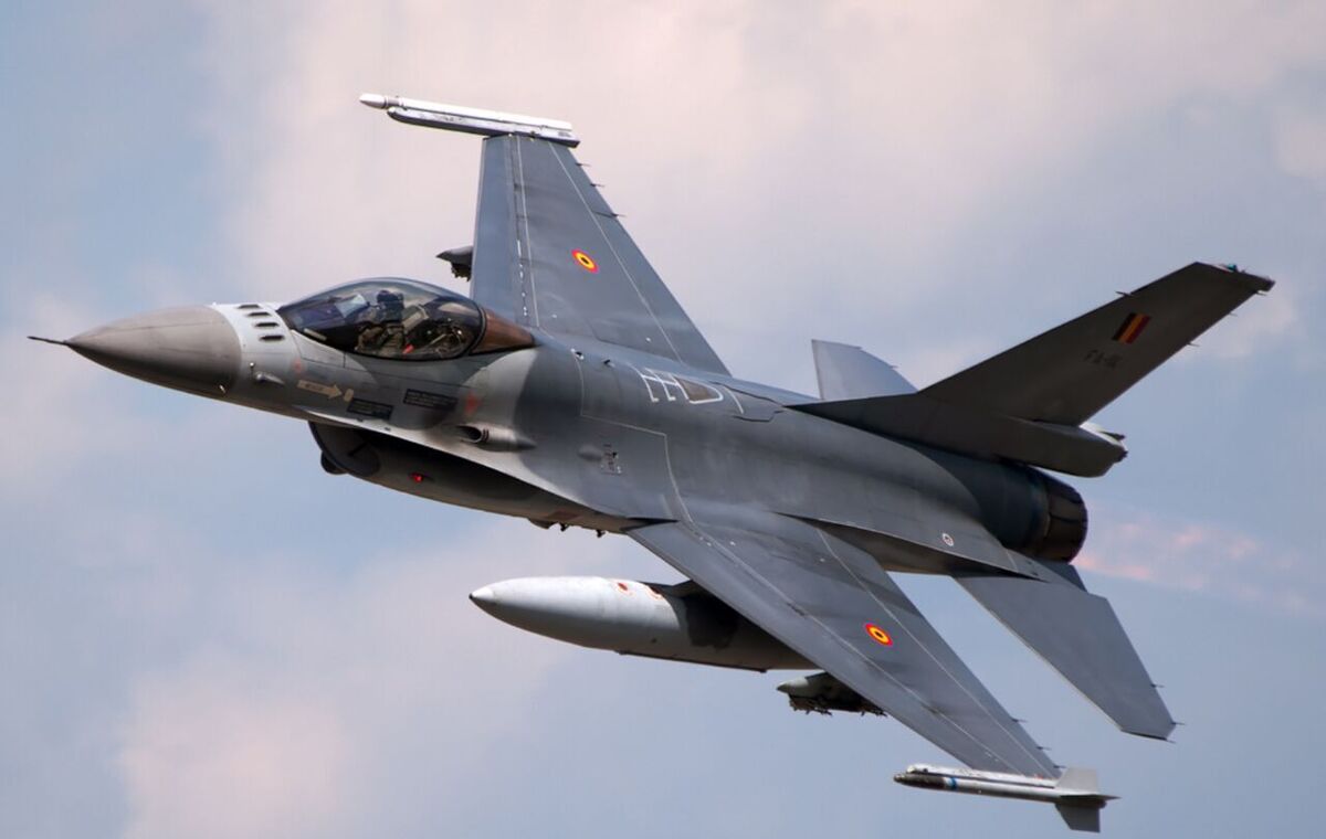 ببینید| سوختگیری جنگنده F ۱۶ اسرائیل بر فراز سوریه