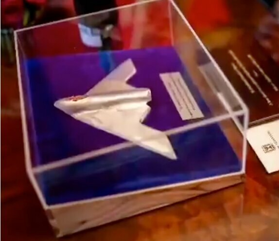 هدیه ویژه‌ای که نتانیاهو به ترامپ داد+ عکس