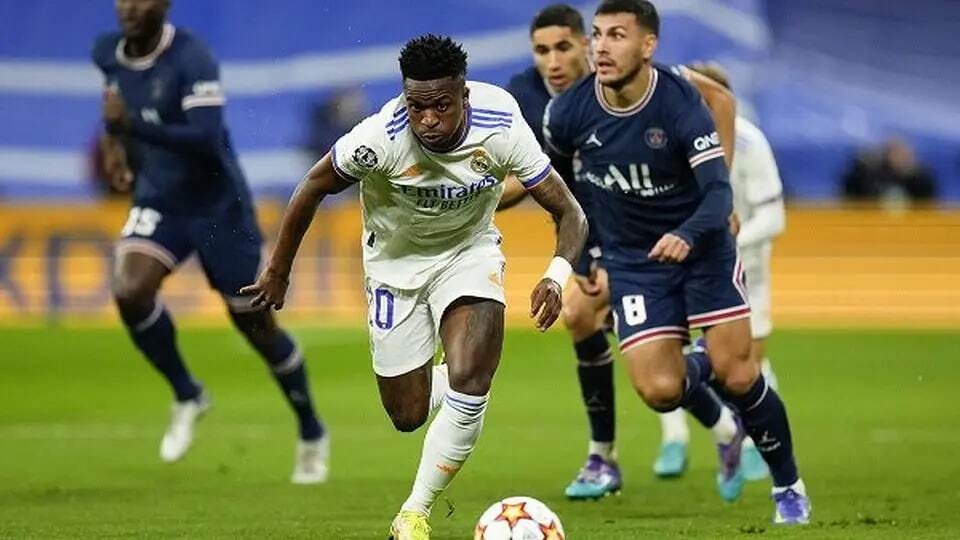 پوستر باشگاه های پاری‌سن‌ژرمن و رئال مادرید به بهانه تقابل امشب