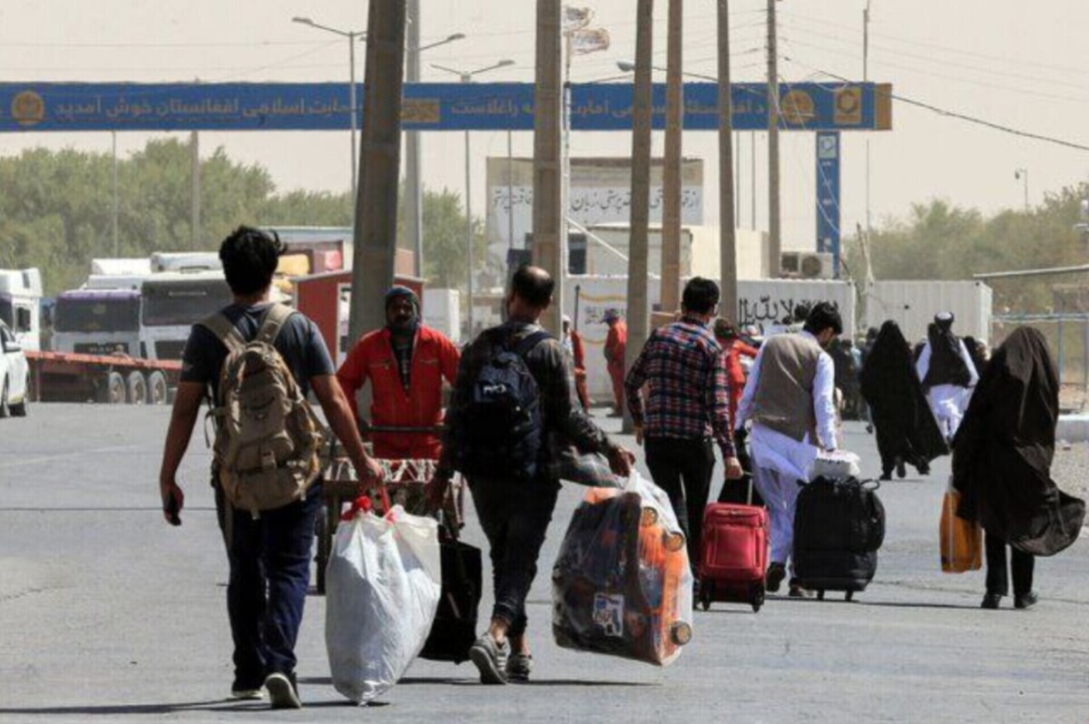 ببینید| ویدیوی دختر بلاگر افغان از مسیر بازگشت به وطن