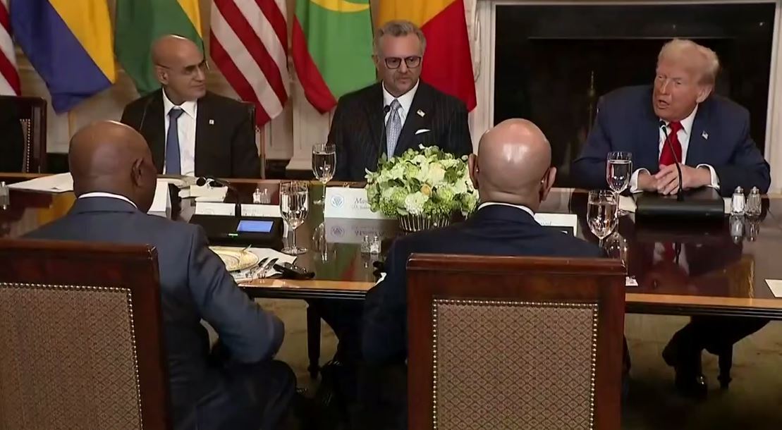 ببینید| گاف عجیب ترامپ در دیدار با رییس جمهور لیبریا