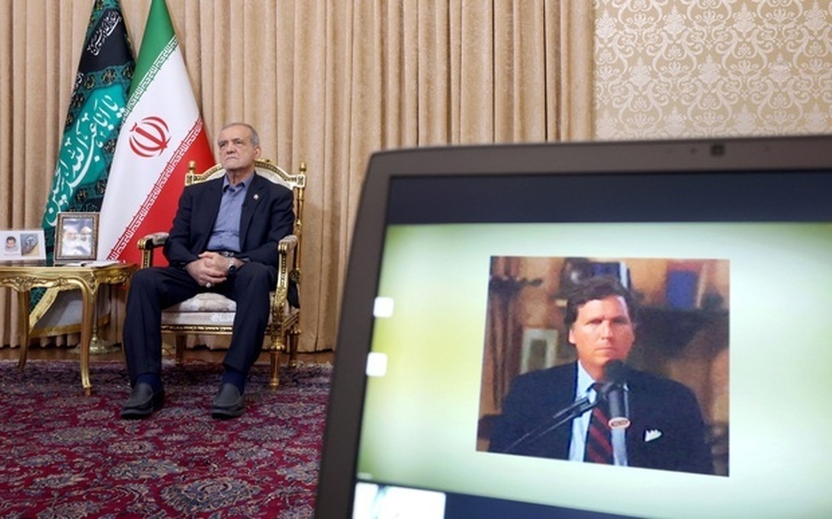 انتقاد ۲۴ نماینده مجلس از مصاحبه پزشکیان با تاکر کارلسون؛ ناامید کننده بود