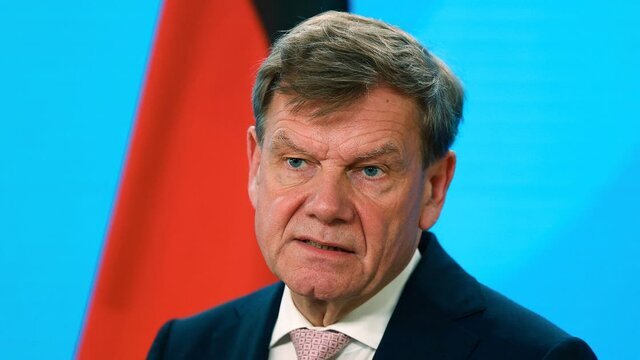 برلین: ایران مانع حملات یمن شود! برلین: ایران مانع حملات یمن شود!