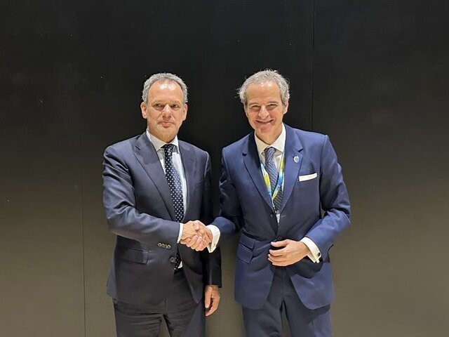 دیدار گروسی و وزیر خارجه هلند با محوریت سیاستهای هستهای ایران دیدار گروسی و وزیر خارجه هلند با محوریت سیاستهای هستهای ایران