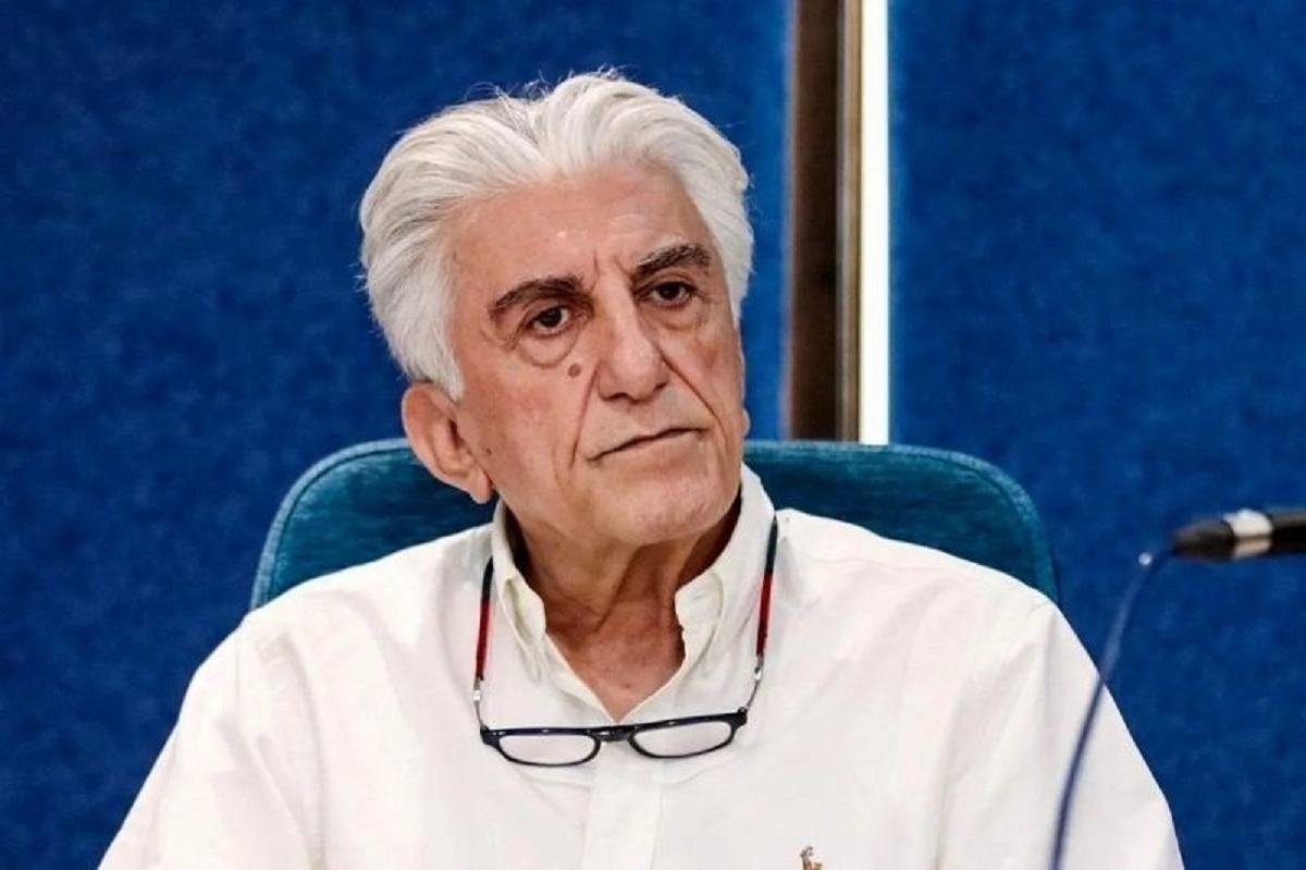 ببینید| رضا کیانیان به کمک امدادگران رفت