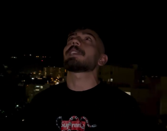 رپ با بک‌گراند موشک