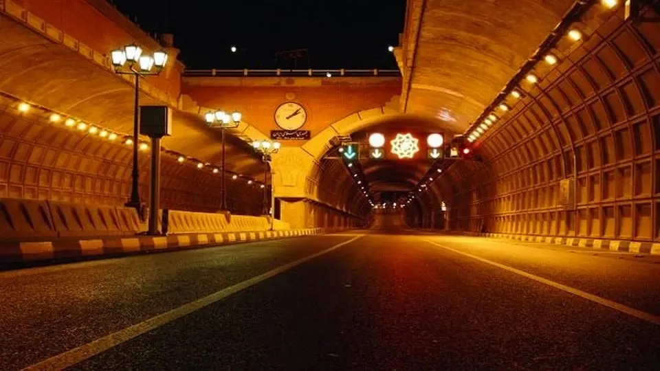 این مسیر امشب در تهران مسدود است این مسیر امشب در تهران مسدود است