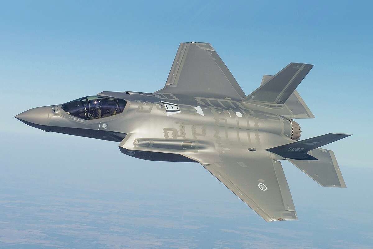 نقص فنی و فرود اضطراری جنگنده اسرائیل در ایران نقص فنی و فرود اضطراری جنگنده اسرائیل در ایران