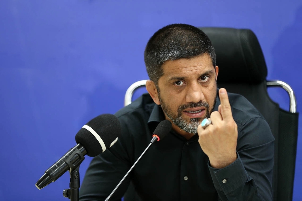 علیرضا دبیر