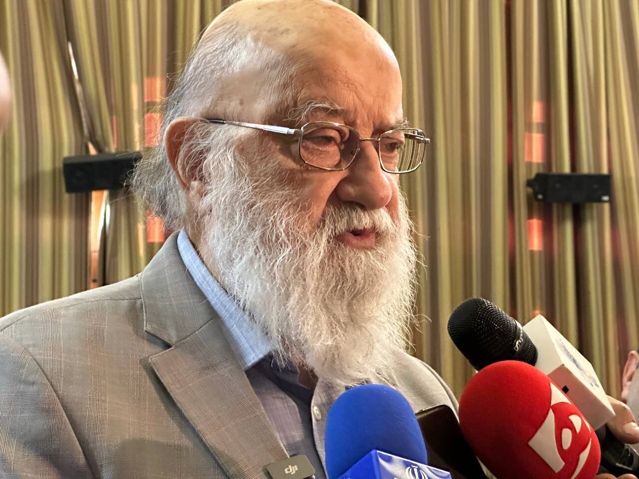 چمران: بازسازی خانههای آسیبدیده با کمک دولت ادامه دارد مهدی چمران