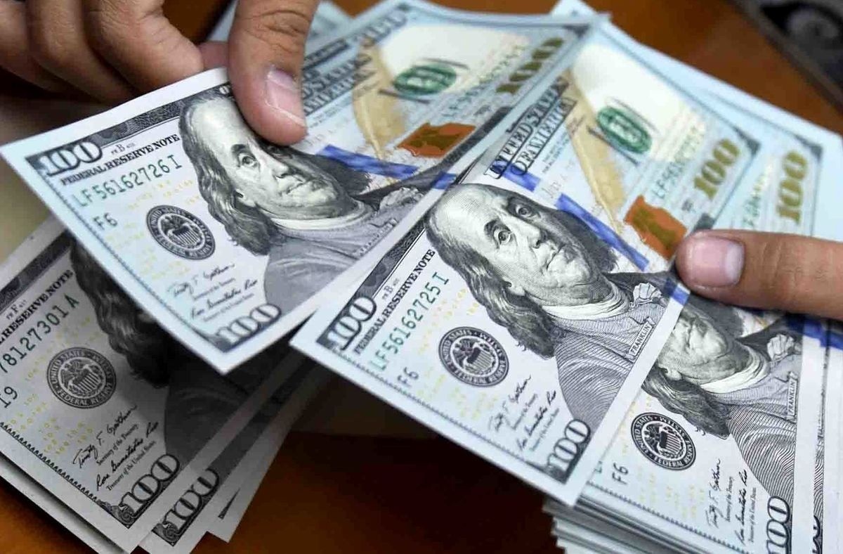 سیگنال بیاعتمادی بازار به ثبات ارزی؛ صعود آهسته اما پیوسته دلار بازار ارز