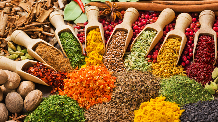 خواص پنهان ادویه‌هایی که هر روز استفاده می‌کنیم