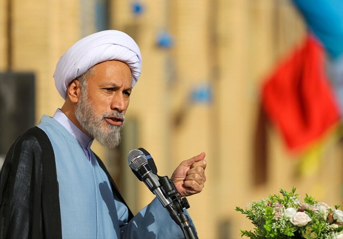 امام جمعه شیراز: اگر امر به معروف و نهی از منکر را انجام ندهیم کمک الهی قطع می شود امام جمعه شیراز: اگر امر به معروف و نهی از منکر را انجام ندهیم کمک الهی قطع می شود