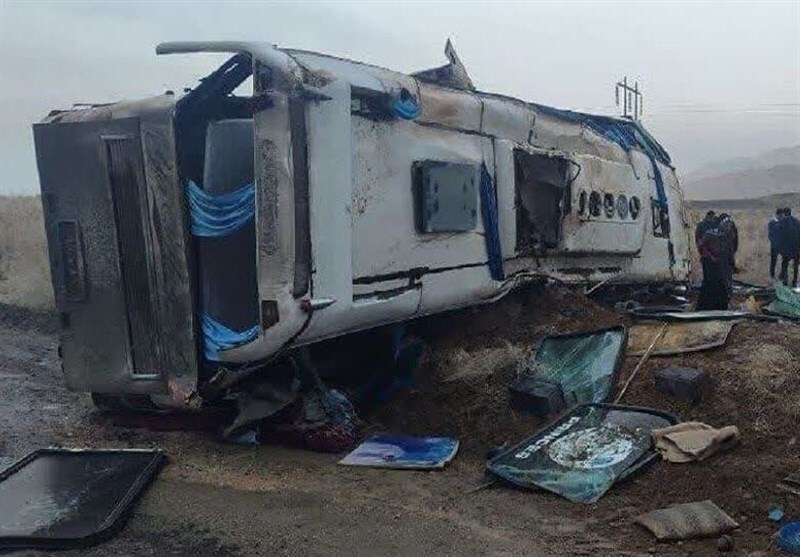 افزایش فوتیهای حادثه واژگونی اتوبوس به ۲۱ نفر واژگونی اتوبوس