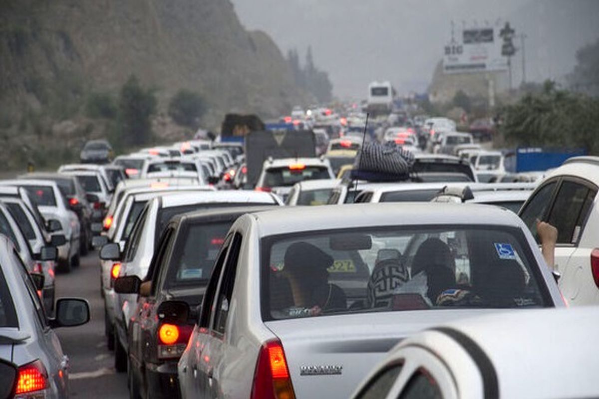ترافیک سنگین در محور چالوس ترافیک سنگین در محور چالوس