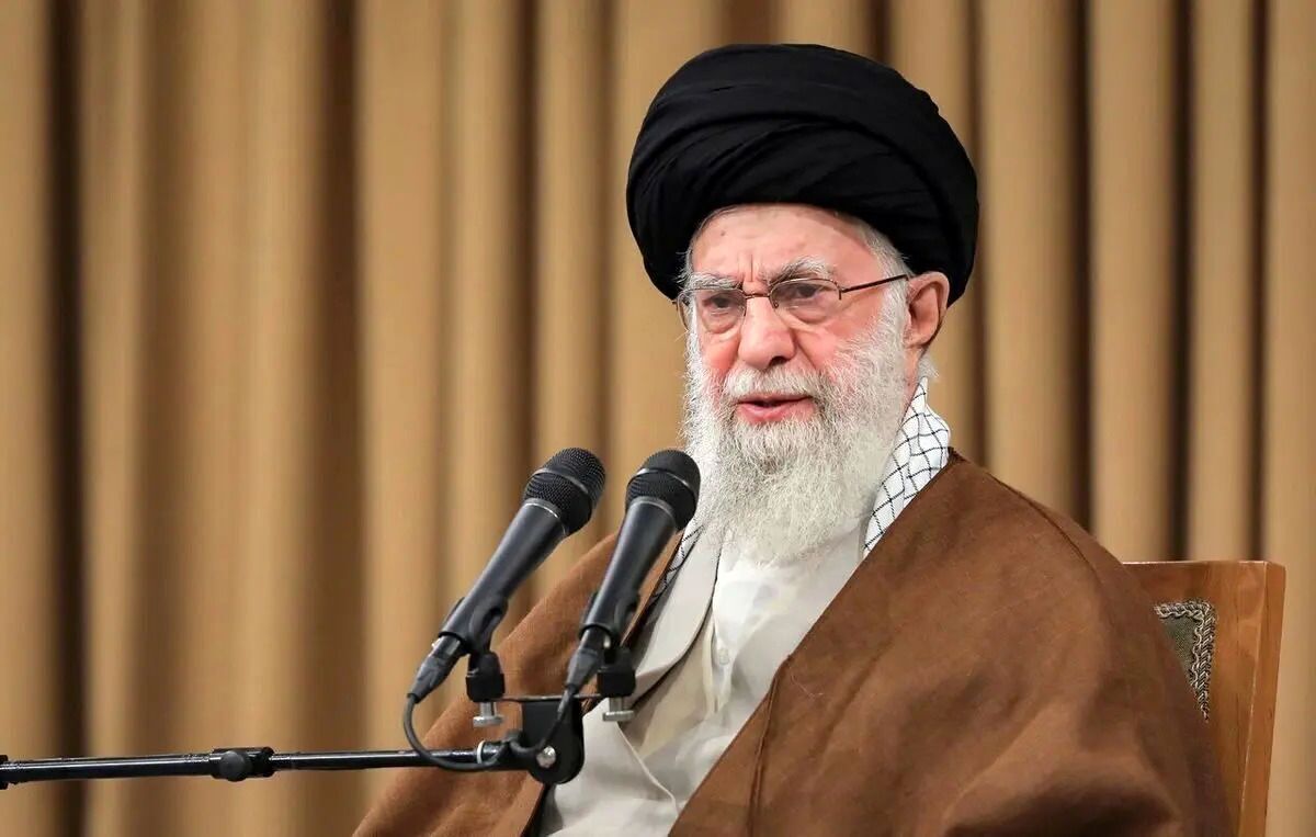 ببینید| اولین حضور رهبر انقلاب مقابل دوربین بعد از آتش بس