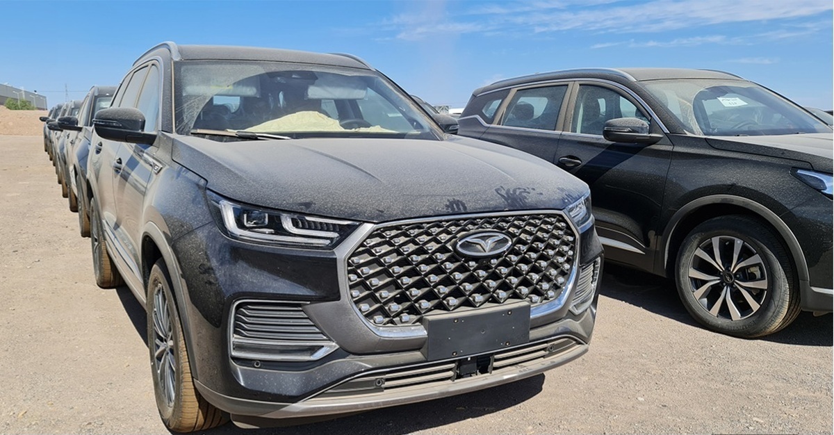 چرا ۷۰ هزار خودرو در بم دپو شد؟