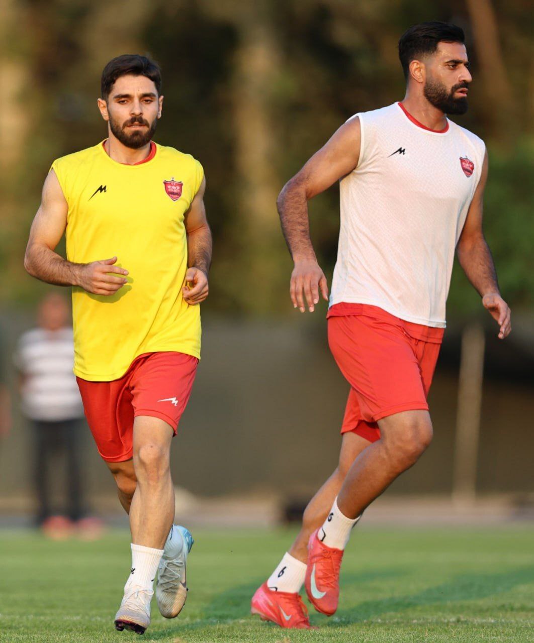 تصویری از اولین حضور محمد عمری در تمرین پرسپولیس