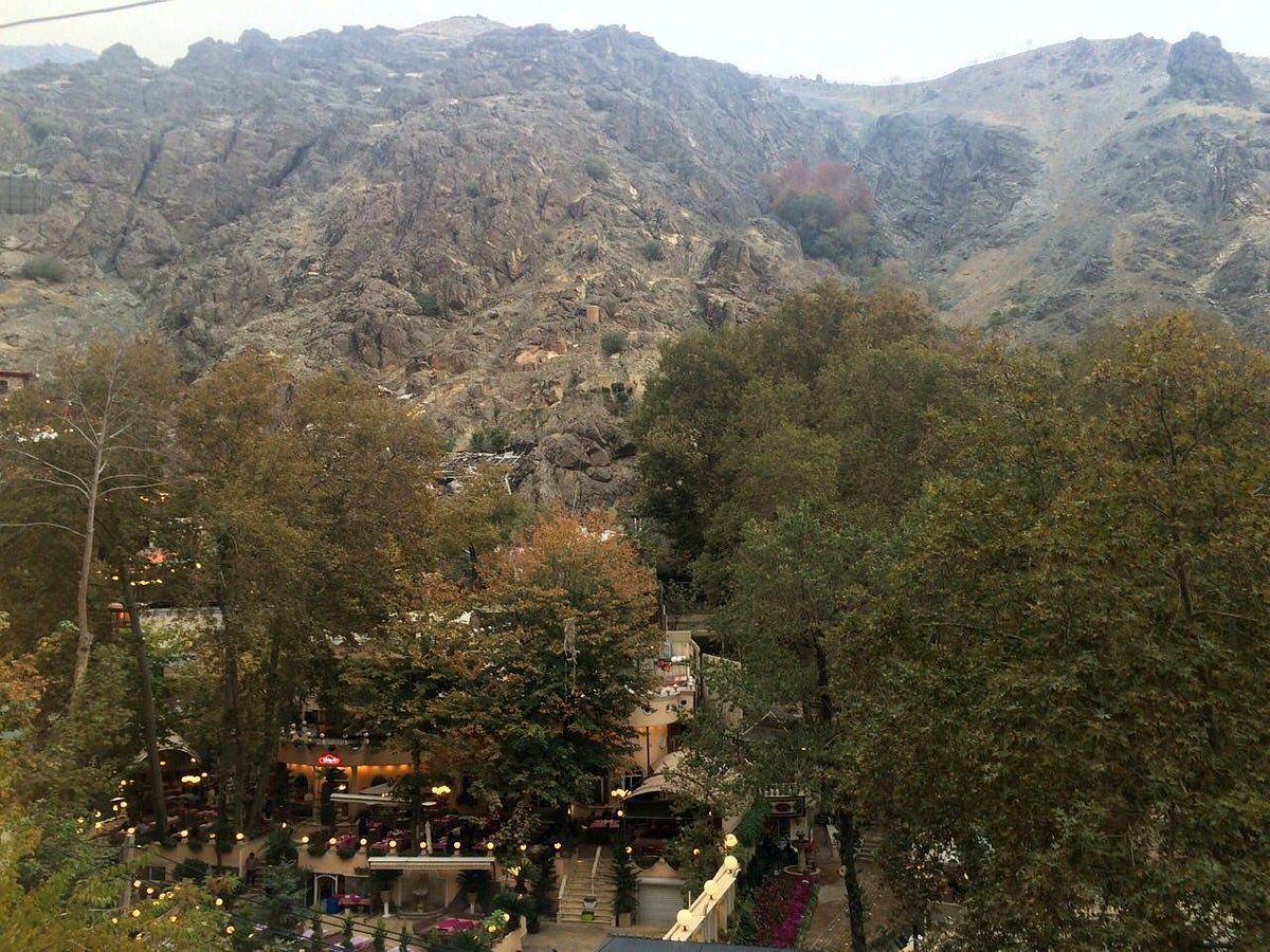 عکس دسته جمعی جوانان در دربند تهران سال ۱۳۱۱