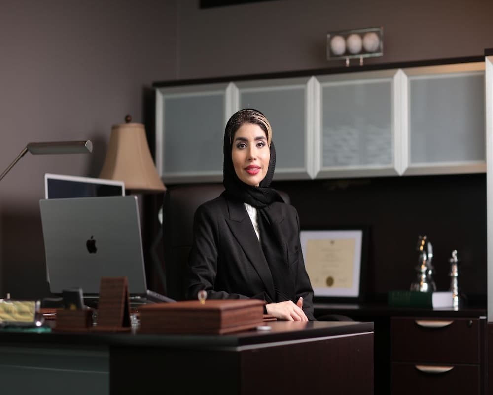 آشنایی با زنان موفق ایرانی مقیم کانادا آشنایی با زنان موفق ایرانی مقیم کانادا