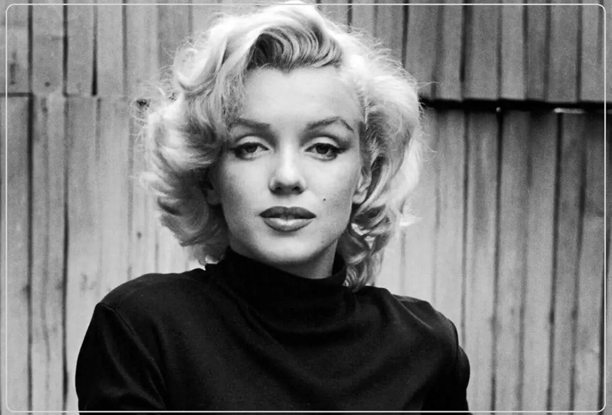 مرلین مونروِ ۱۸ ساله در کنار خواهر ناتنی اش»؛ سال ۱۳۲۳ +عکس