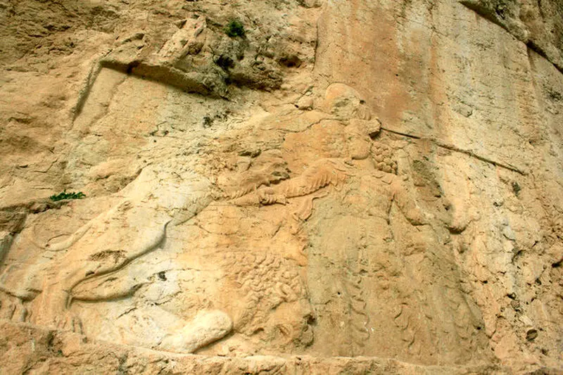 آثار باستانی