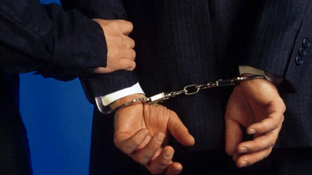 فساد در مدیریت محلی رامسر؛ بخشدار و دهیار با قرار بازداشت روانه زندان شدند بازداشت