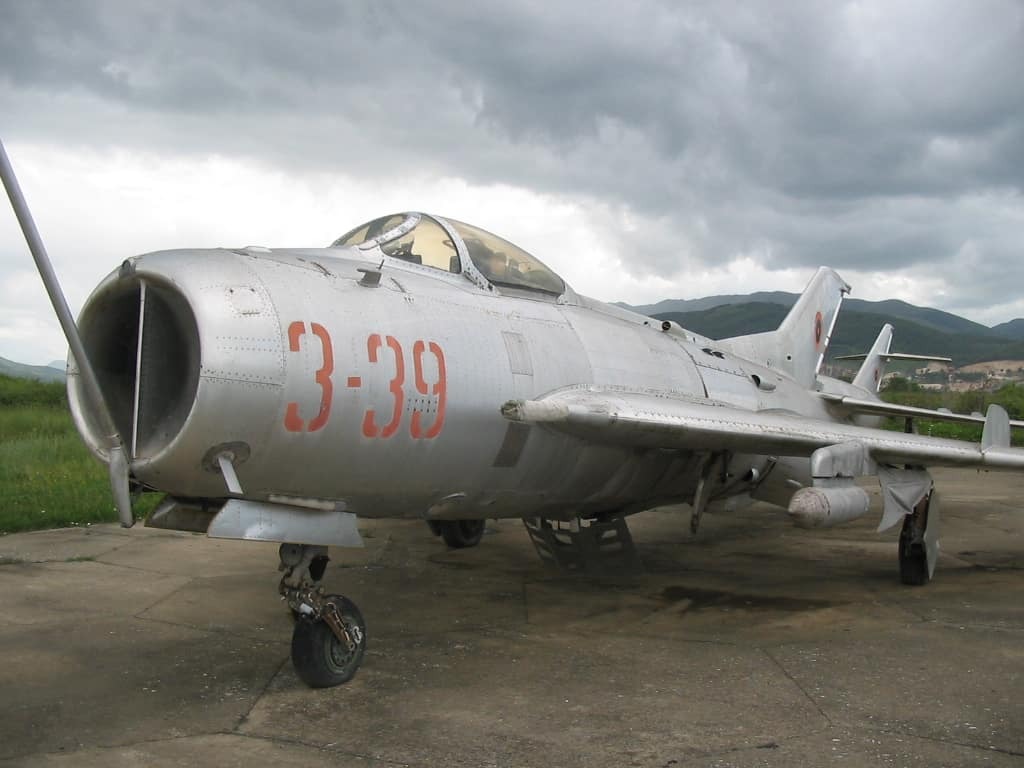 مشخصات جنگنده شنیانگ J-۶ مشخصات جنگنده شنیانگ J-۶