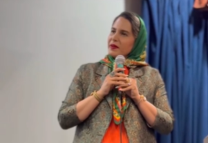 ببینید| انتقاد جنجالی کارآفرین زن در جشنواره طلا و جواهر اصفهان