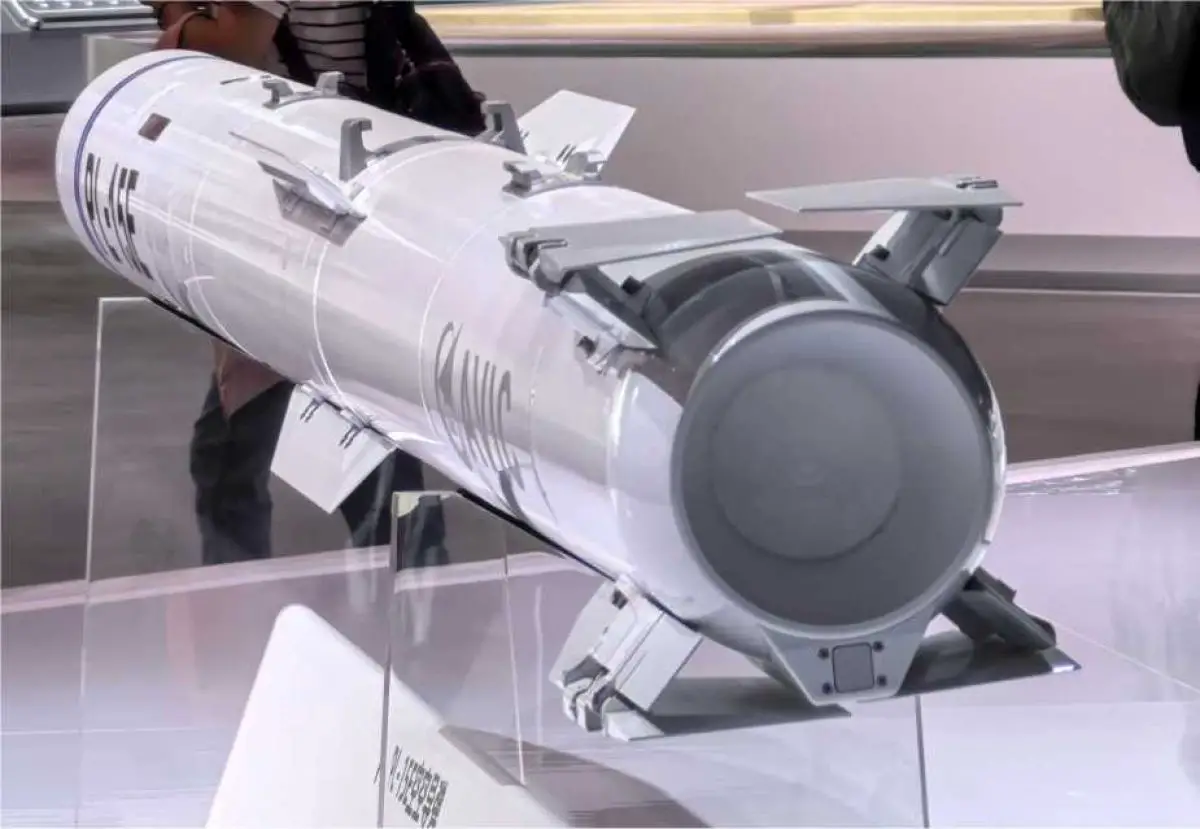 موشک PL-۱۵ چین؛ گربه سیاه جنگنده رافال فرانسه در جنگ هند و پاکستان