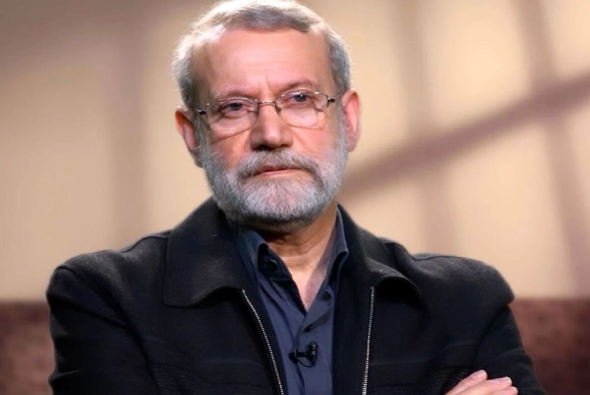 علی لاریجانی در حلقه محاصره محافظان عراقی + عکس