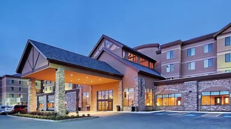 هتل در آلاسکا