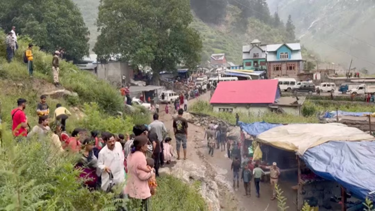ببینید| لحظه وقوع سیل مرگبار در کشمیر هند