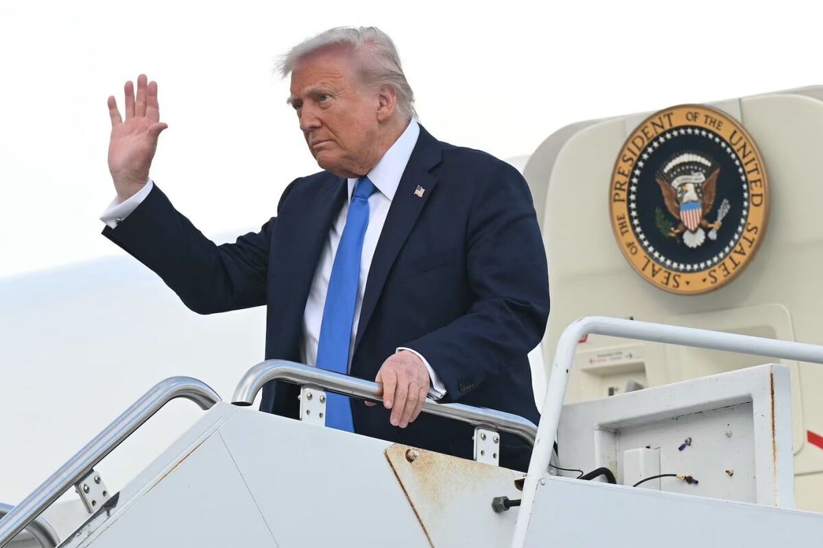 ببینید| فرود هواپیمای ترامپ در فرودگاه آلاسکا