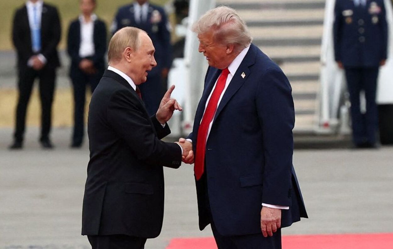 نشست پر سر و صدا، جنگ بیپایان؛ امیدها در آلاسکا رنگ باختند نشست پر سر و صدا، جنگ بیپایان؛ امیدها در آلاسکا رنگ باختند