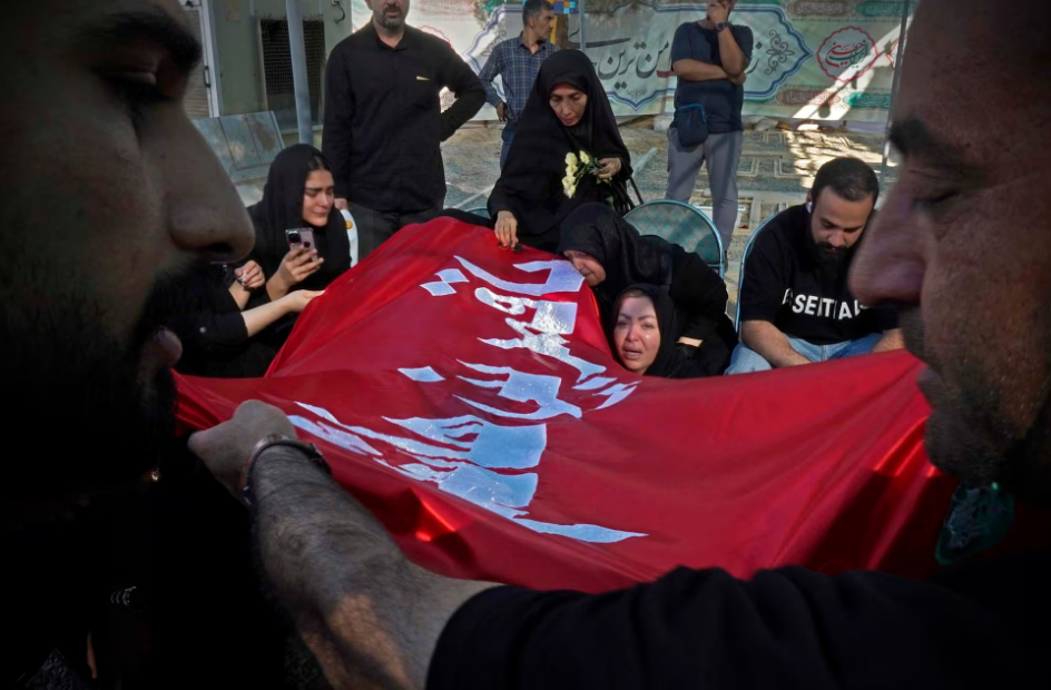 روزمرگی در سایه ترس و ویرانی؛ بازگشت آهسته ایران به زندگی پس از جنگ ۱۲ روزه +تصاویر مردم ایران