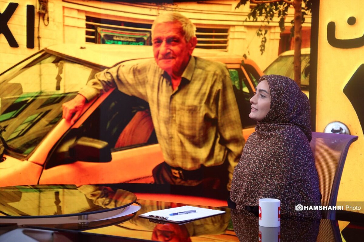 ببینید| خاطره جالب راننده تاکسی ۹۰ ساله از نجات زندگی یک زوج