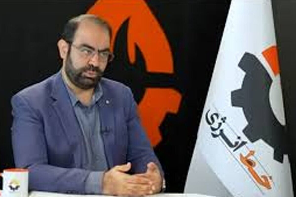 ببینید| قطع برق خانه مجری تندرو صداوسیما، هنگام سخن در مورد تامین برق سوریه!