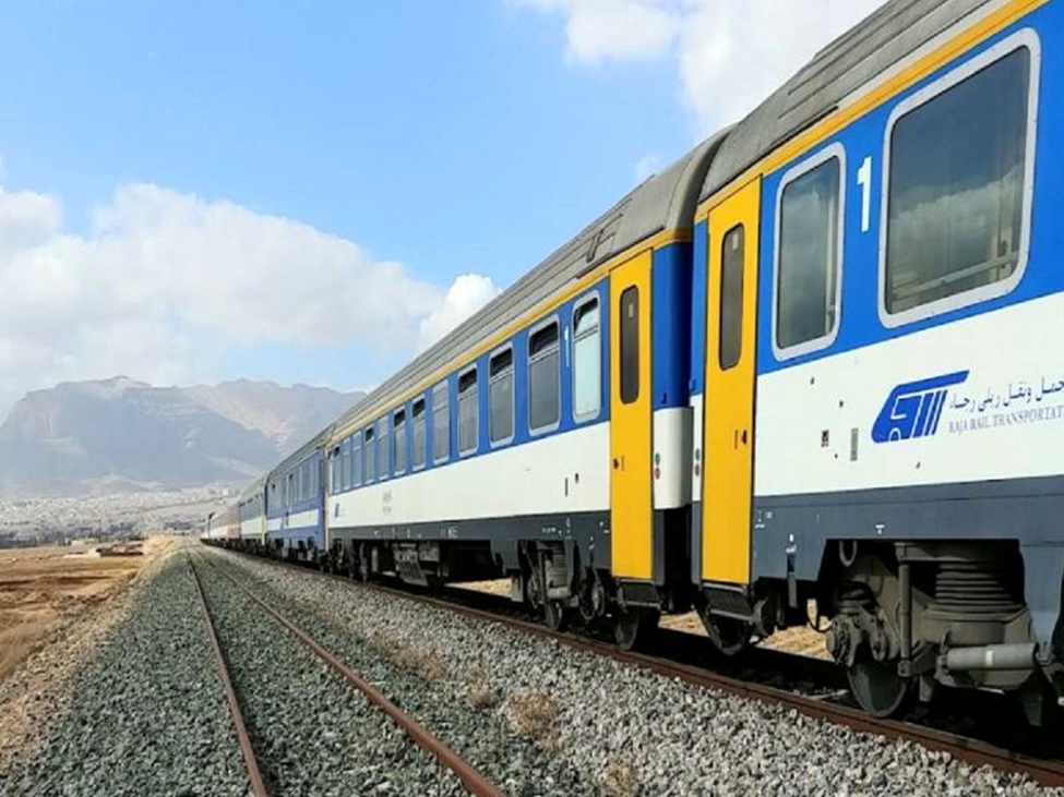 ارزیابی کیفیت خدمات قطارهای مسیر شیراز مشهد