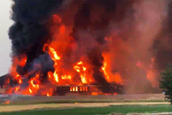 فوری | علت حادثه آتشسوزی جنوب تهران اعلام شد فوری | علت حادثه آتشسوزی جنوب تهران اعلام شد