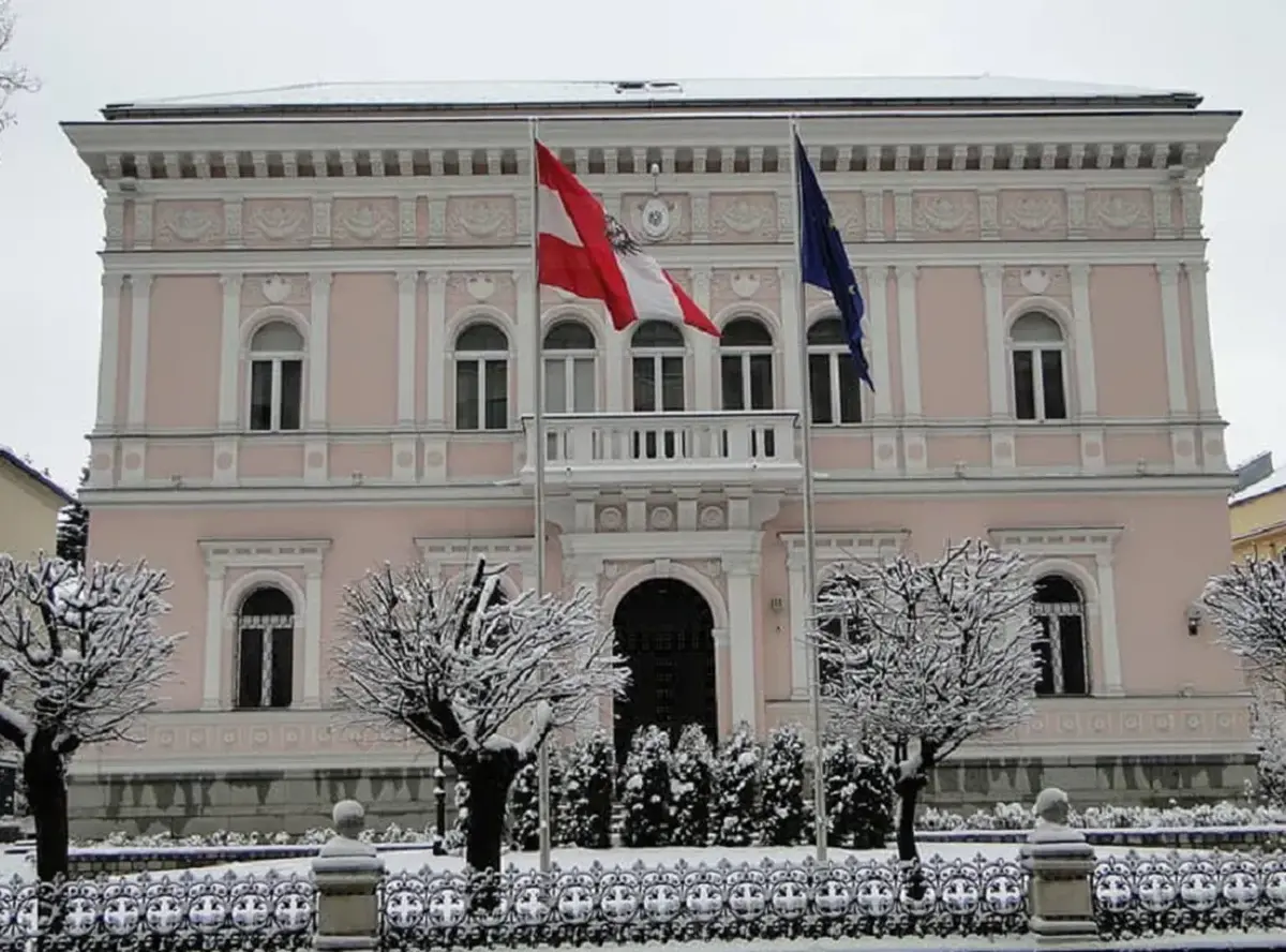 سفارت اتریش در ایران خدمات کنسولی خود را تعلیق کرد سفارت اتریش در ایران خدمات کنسولی خود را تعلیق کرد