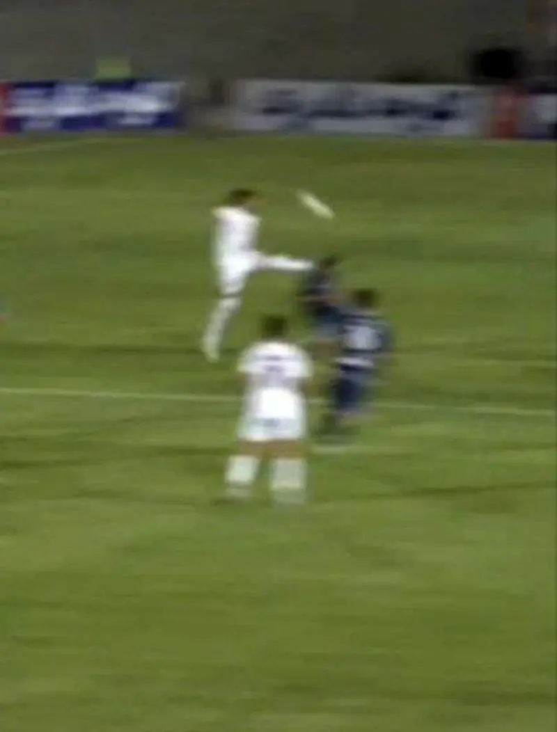 توضیح عضو کمیته داوران درباره کارت قرمز جنجالی فولاد VAR