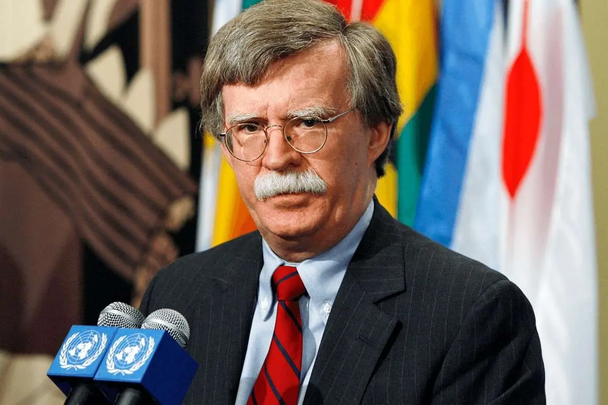 ببینید| حمله نیروهای اف‌بی‌آی به خانه «جان بولتون»