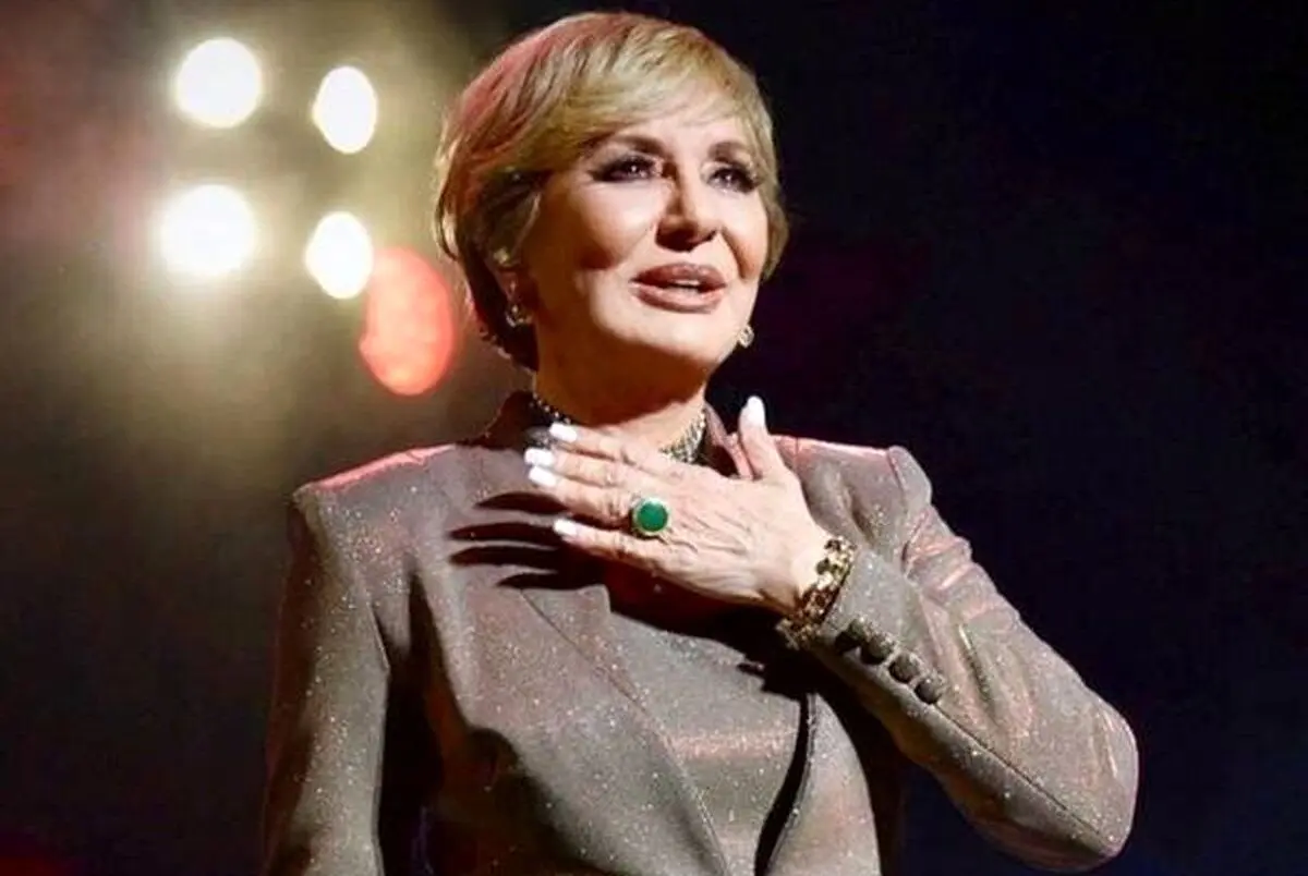 عکسی از ستاره‌های فوتبال ایران در کنار گوگوش؛ سال ۱۳۵۳