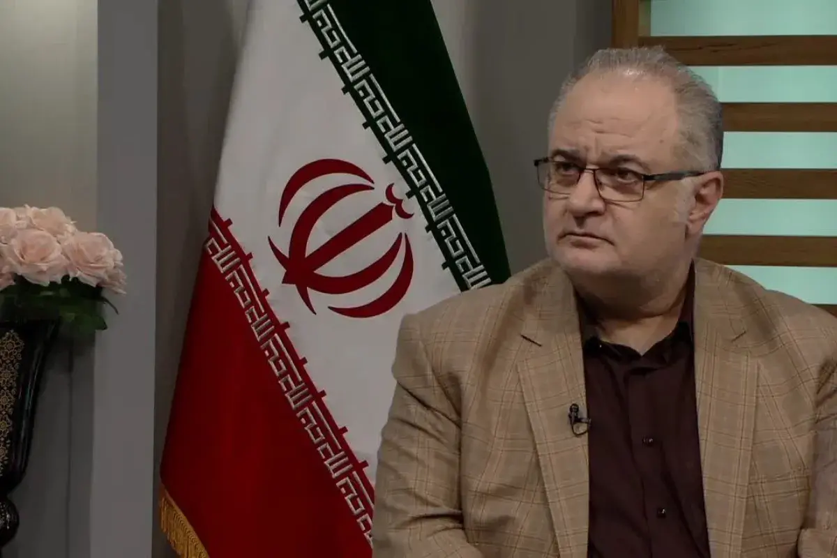 ببینید| مجری صداوسیما: خدا پدر احمدی‌نژاد را بیامرزد