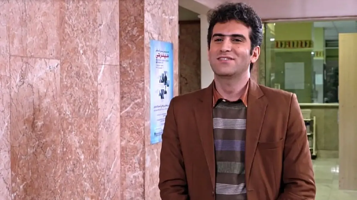 ببینید| سکانس به‌یادماندنی اسکیت‌سواری هوتن شکیبا در «لیسانسه‌ها»