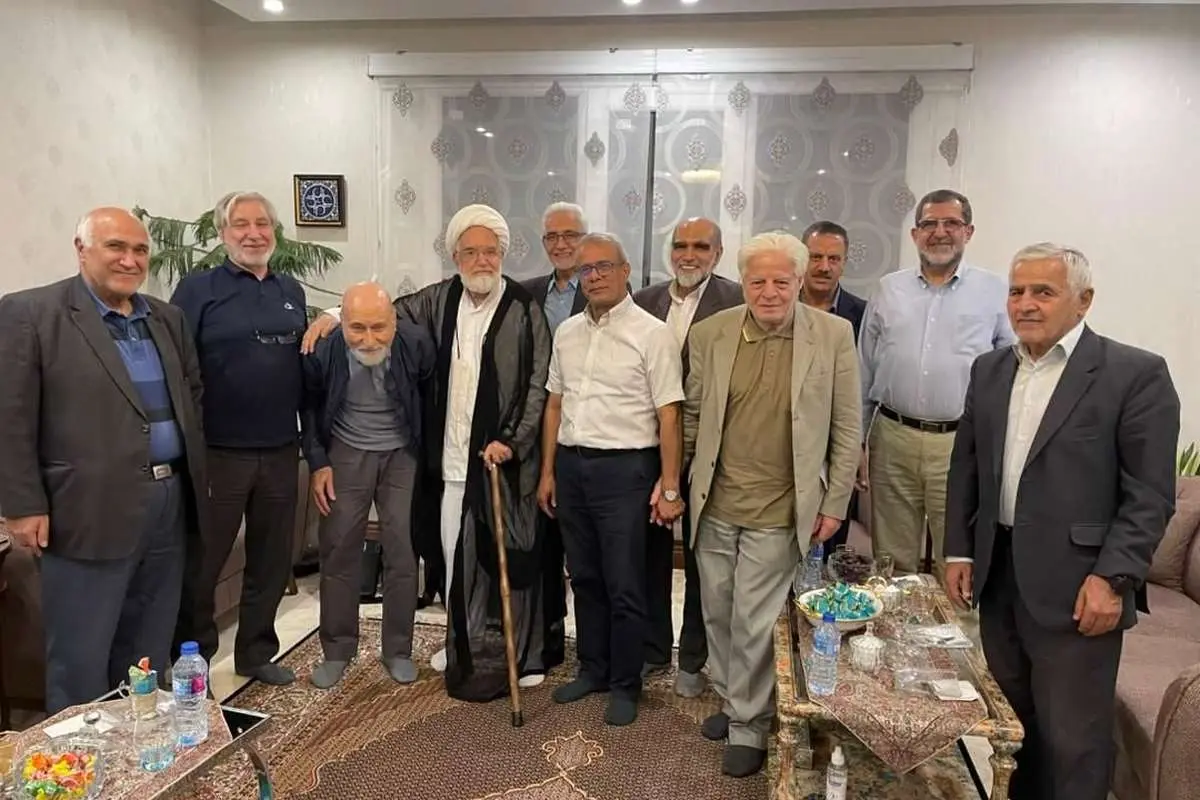 دیدار کروبی با سازمان مجاهدین انقلاب +عکس