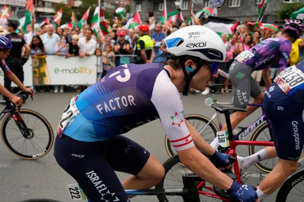 ببینید| درگیری و تنش در اسپانیا به‌خاطر دوچرخه‌سواران اسرائیلی