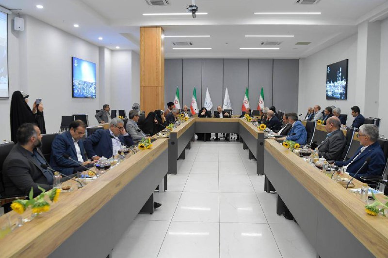 گزارش نشست هم‌اندیشی مدیرعامل شرکت صنایع پتروشیمی خلیج فارس و جمعی از نمایندگان مجلس